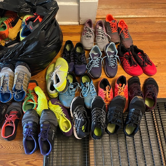 Lot of women’s shoes size 9 men’s 7.5!! Around 18 pair - Picture 3 of 5